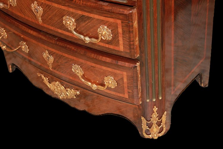Petite Commode Française De Style Régence Avec 4 Tiroirs, Plateau En Marbre Et Ornements Bronze-photo-1