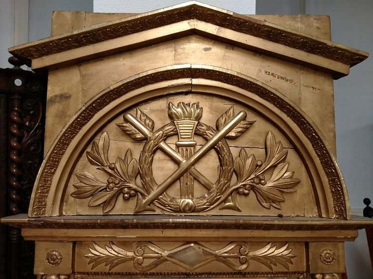 Mirror In Carved And Gilded Wood. There Are Side Columns While The Rich Coping Is Adorned With -photo-2