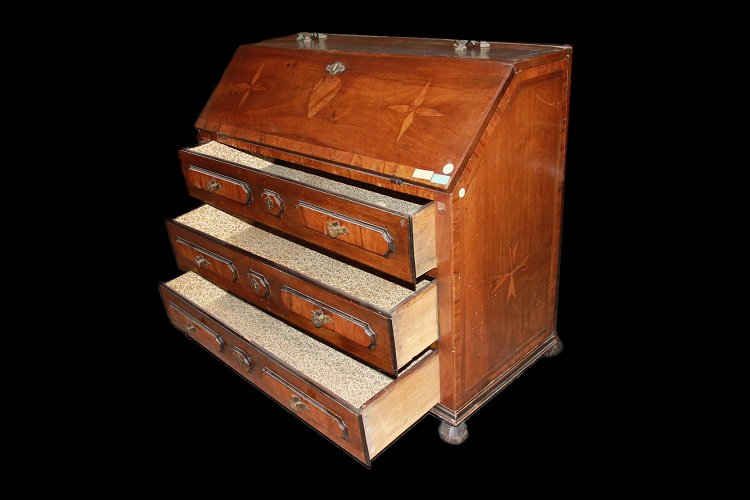 17th-century Italian Folding Table In Walnut Wood. It Features Inlay Motifs On The Top, 3 Large-photo-1