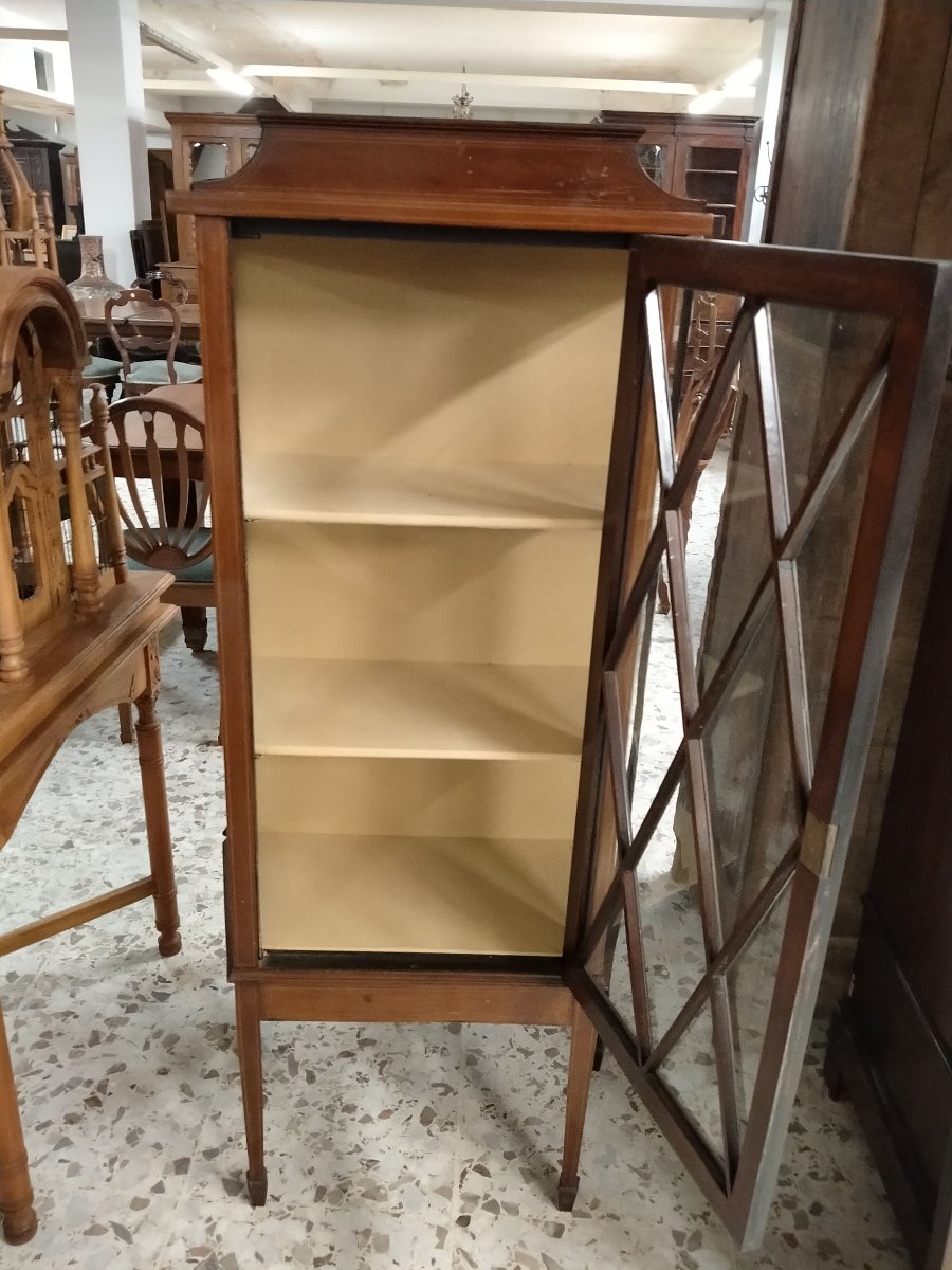 Pair Of English Mahogany Display Cabinets With Inlay Work. In Excellent State Of Preservation. -photo-3