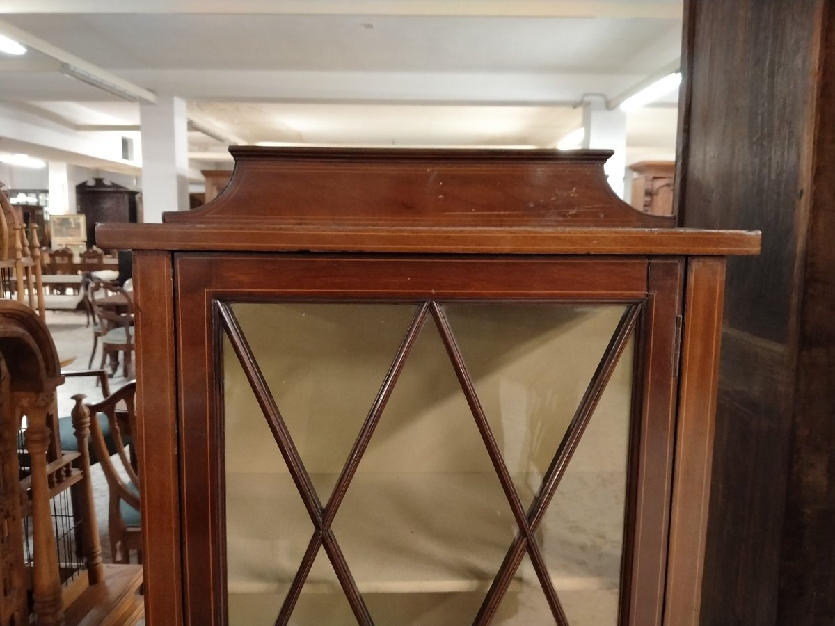 Pair Of English Mahogany Display Cabinets With Inlay Work. In Excellent State Of Preservation. -photo-4