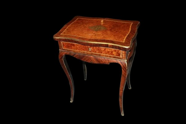 French Dressing Table From The First Half Of The 19th Century, Louis XV Style, In Bois De Viole