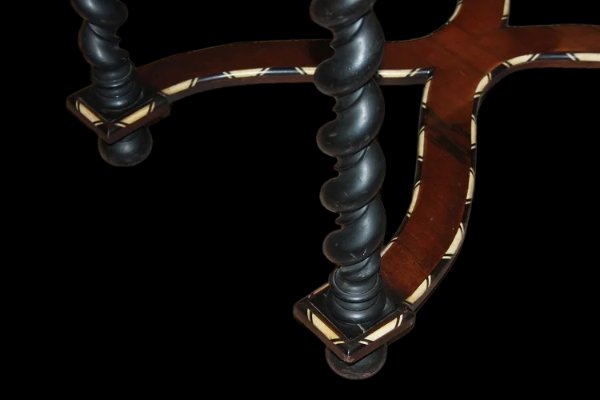 French Mid-19th-century Small Table With A Dutch-influenced Design, Crafted From Rosewood-photo-4