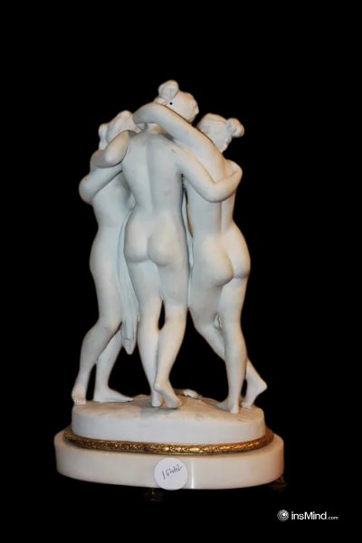 French Sculptural Group From The Late 1800s Depicting Venuses-photo-3