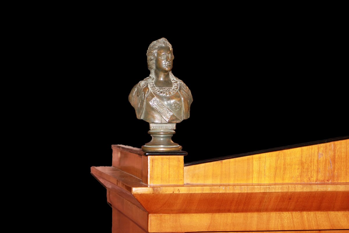 Russian Display Cabinet From The First Half Of The 19th Century, Biedermeier Style, Made Of Bir-photo-4