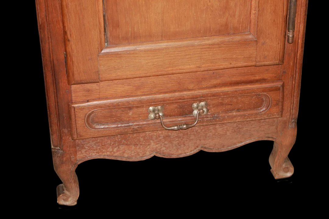 Petit Armoire Français à Une Porte En Noyer, Style Provençal-photo-4