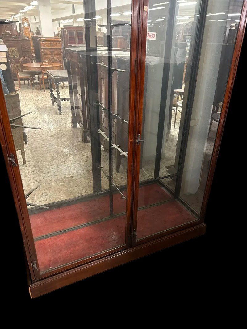 Victorian-style English Display Cabinet From The Late 19th Century Made Of Mahogany-photo-3