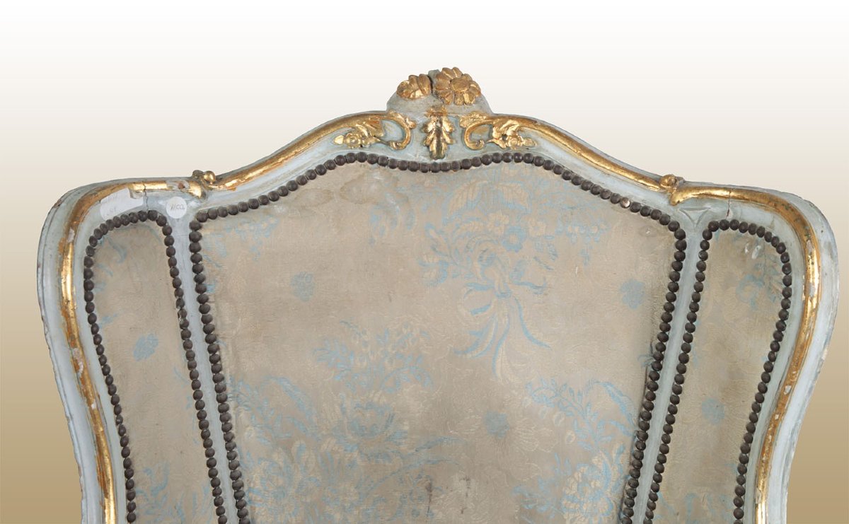 Paire De Bergères Fauteuils Françaises Des Années 1800 Décapées Et Dorées De Style Louis XV-photo-3