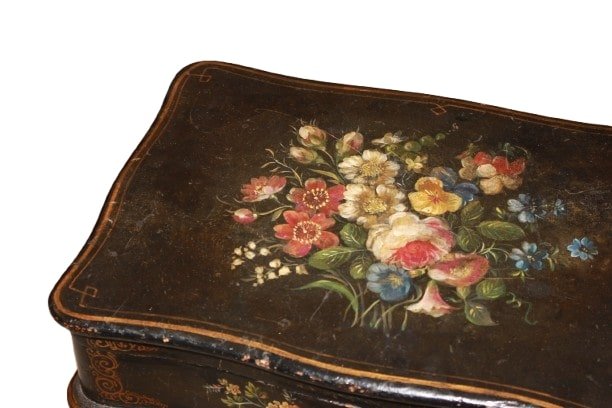 French Vernis Martin Sewing Table – 19th Century Painted Antique Table-photo-2