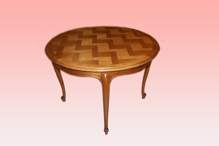French Extendable Circular Table From The Late 1800s To The Early 1900s, In Provençal Style