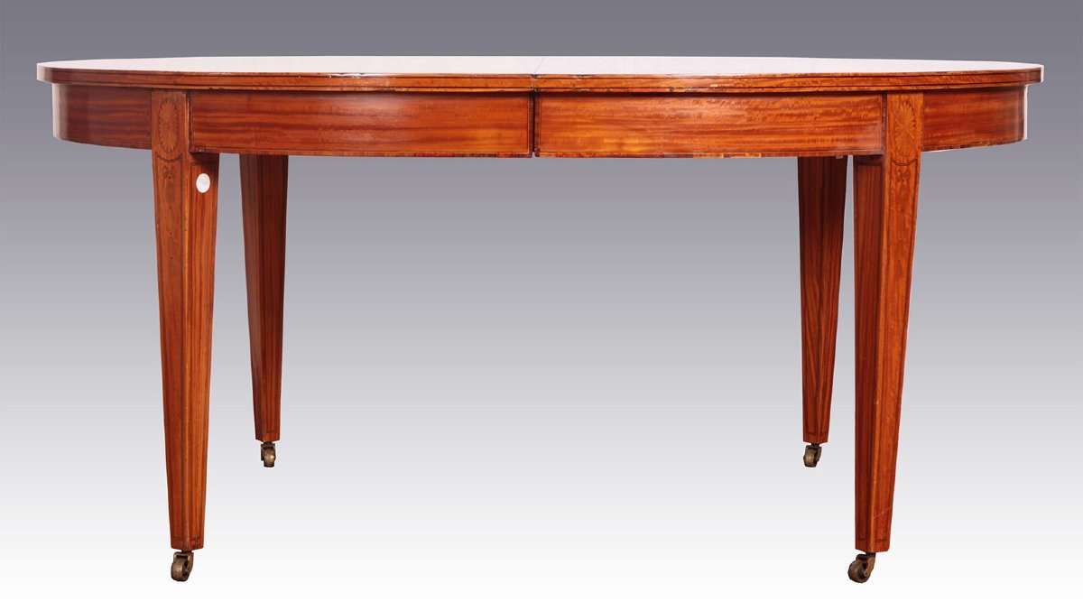 Extendable Oval Table In Satin Wood With Inverted Pyramid Legs That Rest On Metal Wheels-photo-2