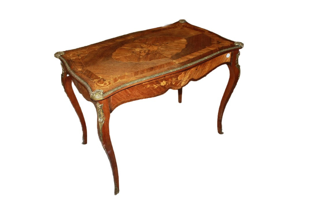 Bureau Français De Style Louis XV Marqueté Avec Bronzes