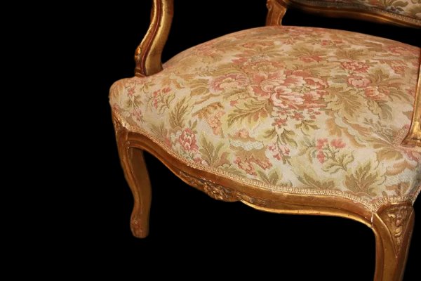 French Living Room From The Mid-1800s, Louis XV Style, In Gilded Wood With Gold Leaf Consisting-photo-1