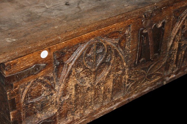 Coffre française en chêne sculpté – Seconde moitié du XVIIIᵉ siècle-photo-2