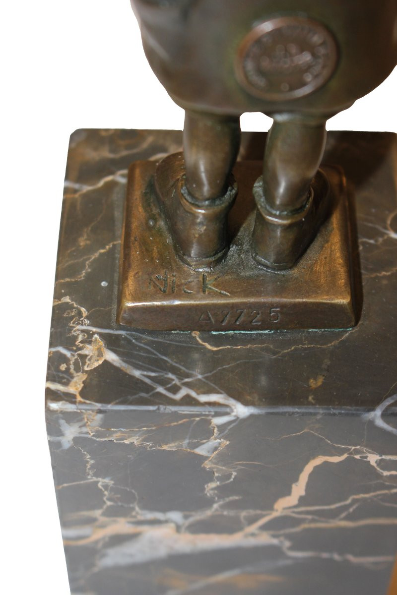 Petite sculpture française en bronze représentant un jeune garçon – Début XXᵉ siècle-photo-1