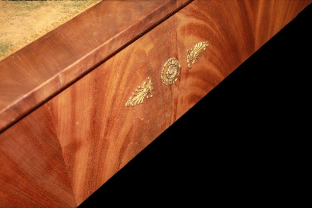 Grande bureau de milieu français style Empire en acajou – Début XXᵉ siècle-photo-2