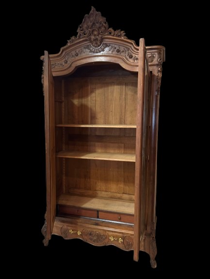 Large French Louis-philippe Wardrobe In Walnut With Mirrors – Late 19th Century-photo-1