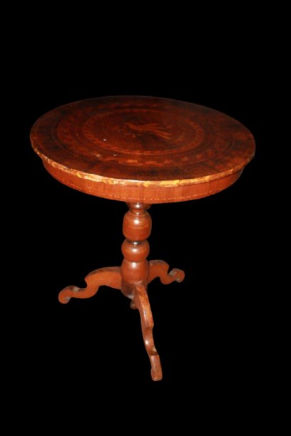 Italian Sorrento Side Table In Walnut With Floral Inlay – Early 19th Century-photo-4