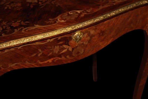 Table Bureau de Milieu Française Louis XV en Bois de Rose avec Bronzes – Seconde Moitié du XIXe-photo-3