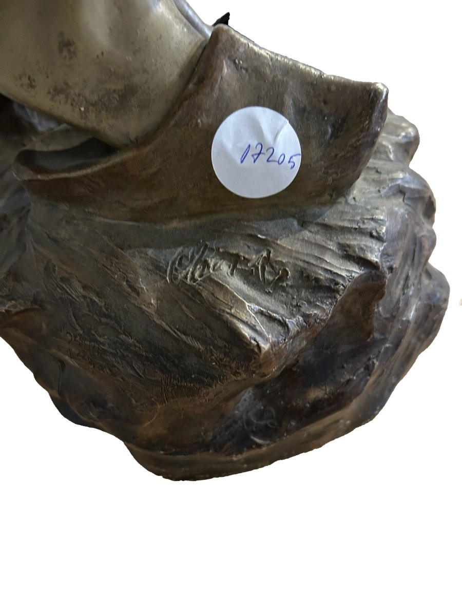 Sculpture Française du XIXe Siècle – Jeune Paysanne Versant de l’Eau (Fin 1800)-photo-1