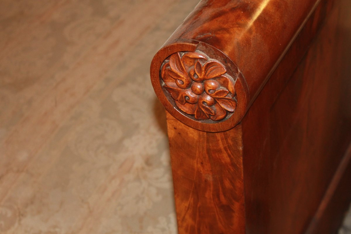Grand canapé ancien style Biedermeier en acajou et placage d’acajou – Europe du Nord, début XIX-photo-3