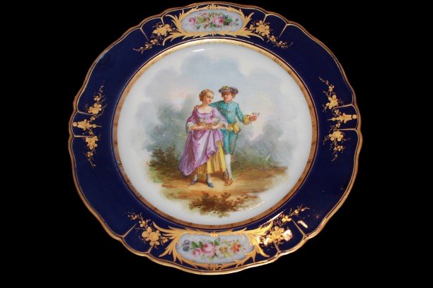 Elegant French Sèvres Porcelain Plates – 19th Century-photo-3