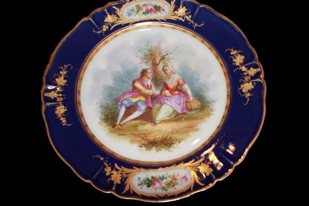 Elegant French Sèvres Porcelain Plates – 19th Century-photo-1