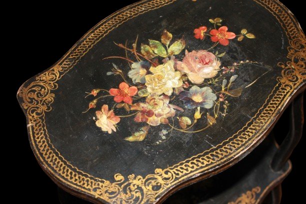 Petite Table Étagère Française Napoléon III en Bois Ébonisé – XIXe Siècle-photo-2