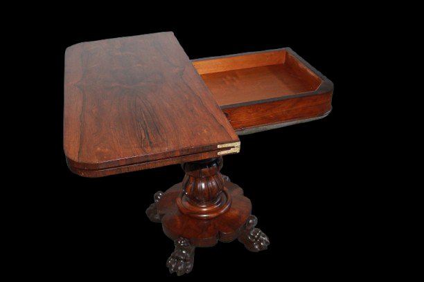 Table de jeu anglaise style Regency en palissandre avec base tripode, XIXe siècle-photo-2