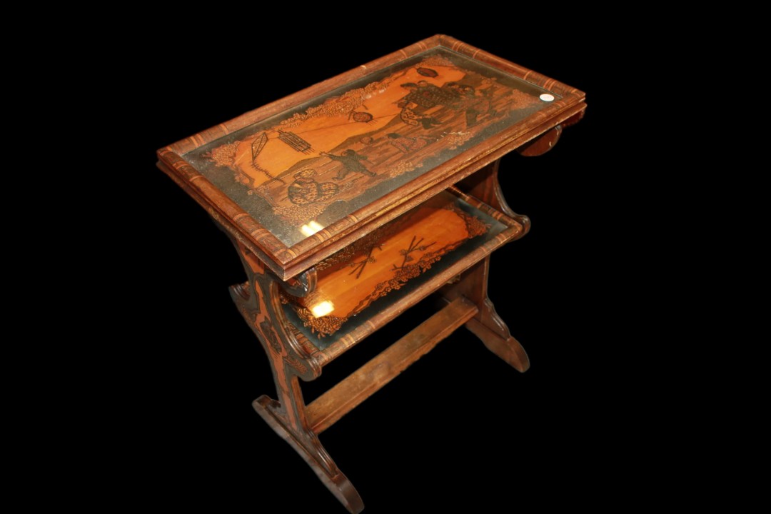 19th-century French Chinoiserie Coffee Table Featuring A Scene With Figures