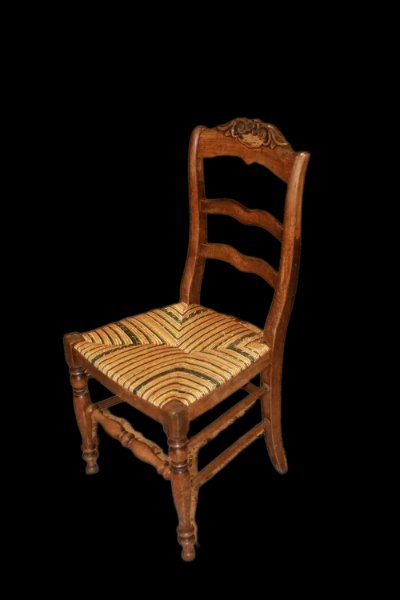 Groupe de 4 chaises campagnardes avec assise en paille de rivière fin du XIXe siècle-photo-3