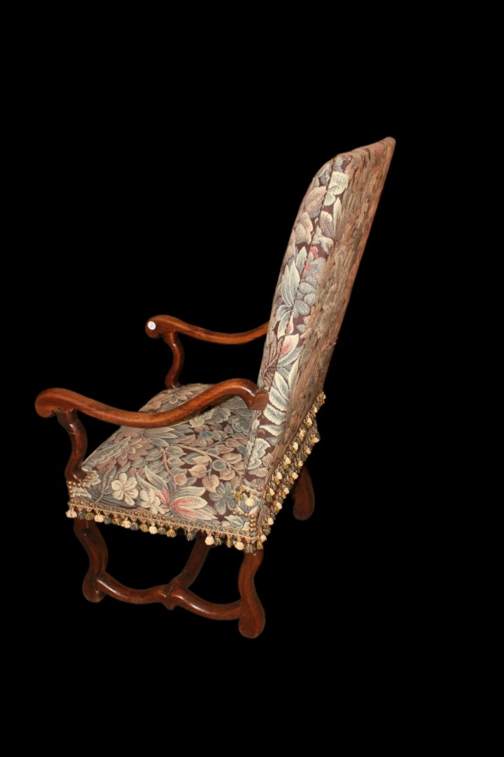 Pair Of Late 19th-century High-back Armchairs In Walnut-photo-3