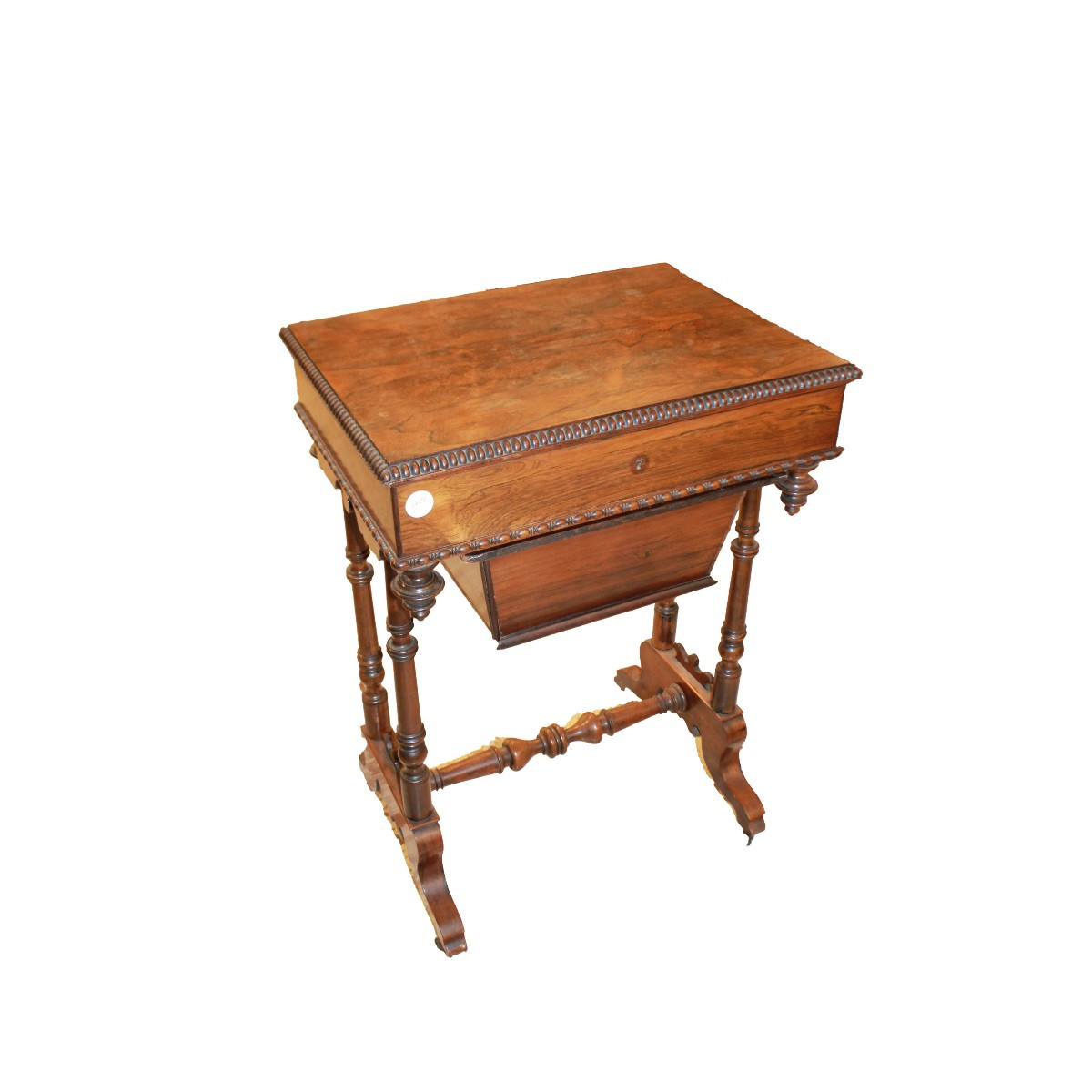 Chiffonnière française style Charles X en noyer flammé avec miroir, XIXe siècle