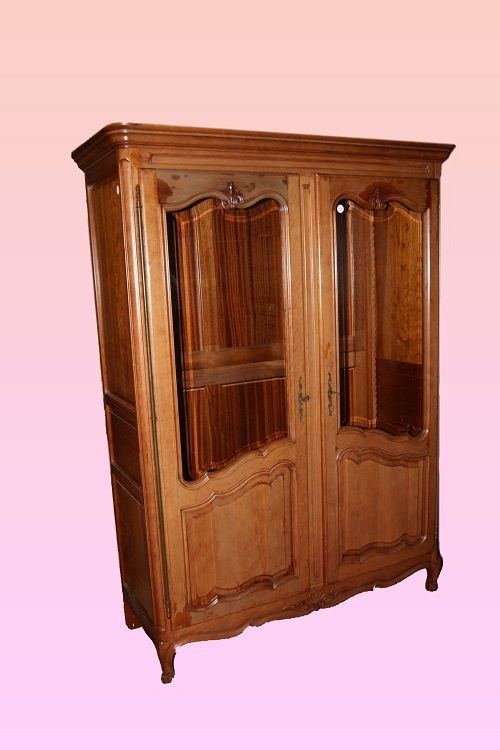 Vitrine antique rustique provençale française à deux portes en bois de cerisier