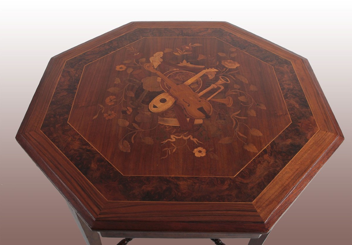 Petite Table octogonale en noyer avec marqueteries du 19ème siècle-photo-2