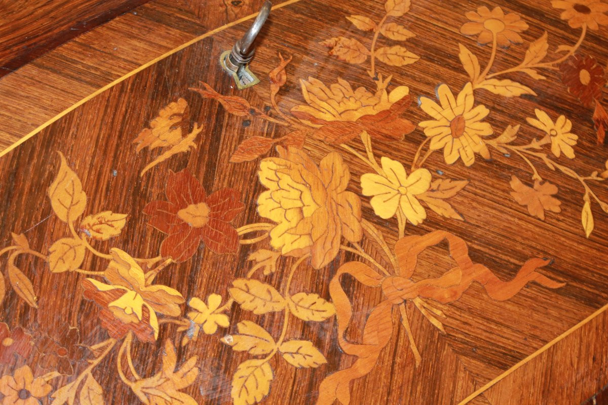 Cabinet ancien français style Louis XV en bois de rose avec marqueterie florale et bronzes doré-photo-1