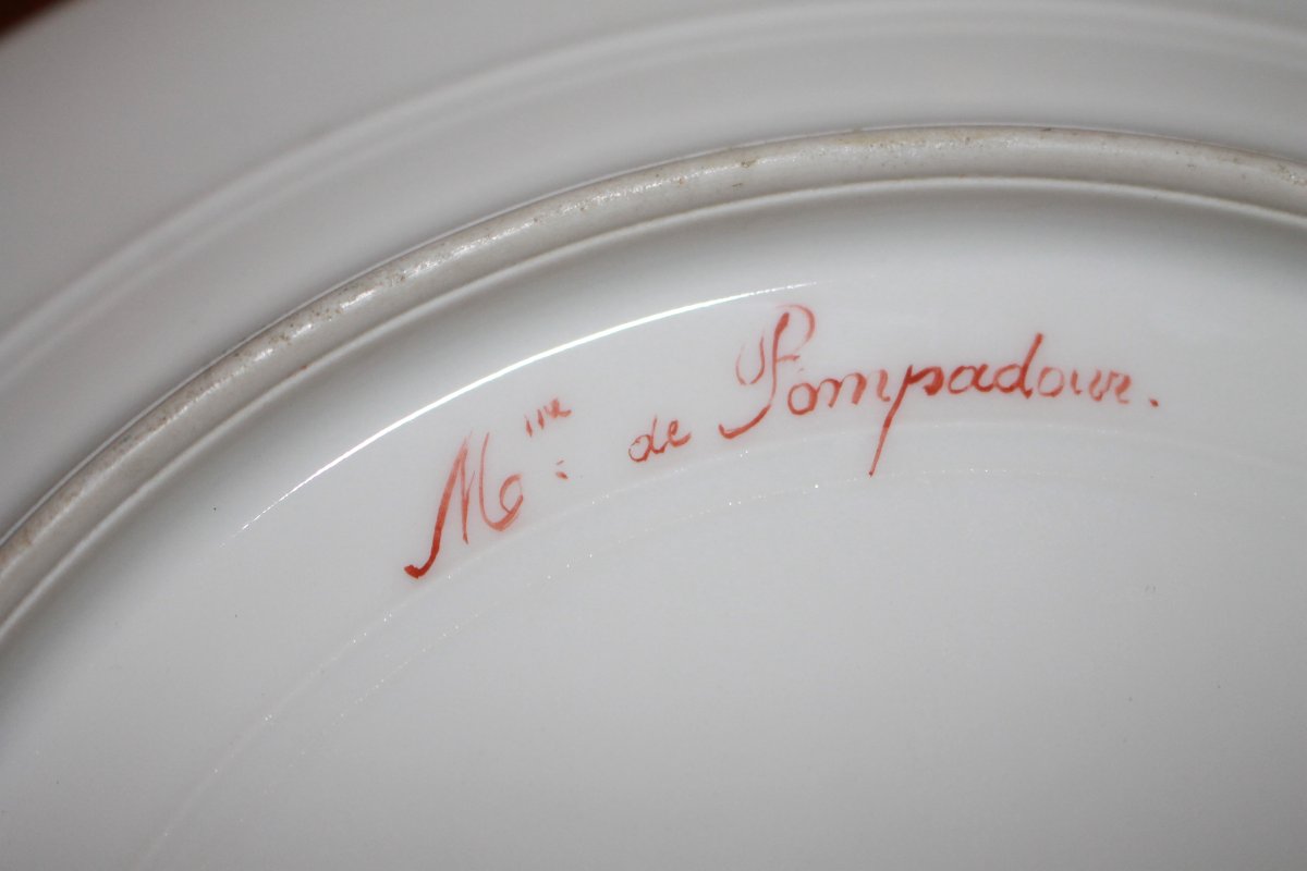 Assiette en Porcelaine Française avec Portrait de Madame de Pompadour – XIXe Siècle-photo-1