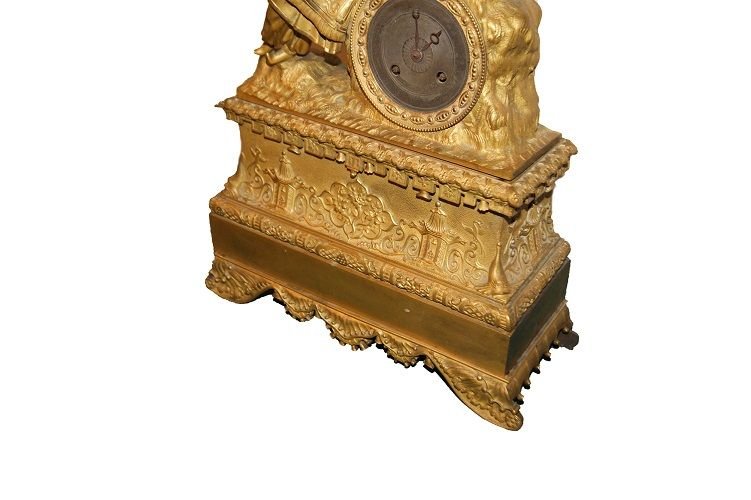 Pendule ancienne de style Empire français du 19ème siècle en bronze doré-photo-3