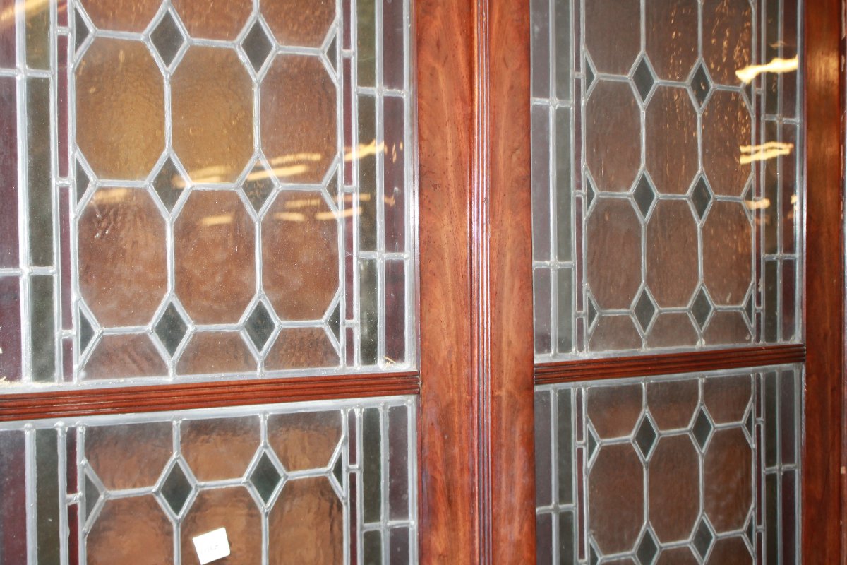 Bibliothèque française à deux portes style Louis-Philippe en acajou et placage d'acajou flammé,-photo-4