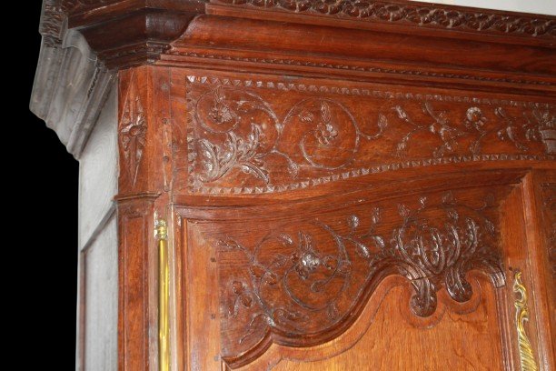Armoire normande ancienne en chêne sculpté, fin XVIIIe siècle-photo-2