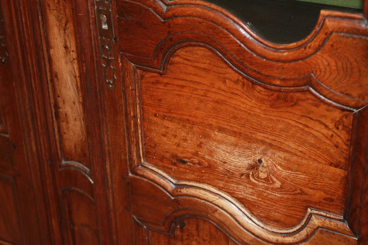 A Beautiful 19th-century Provençal-style Two-door Display Cabinet-photo-3