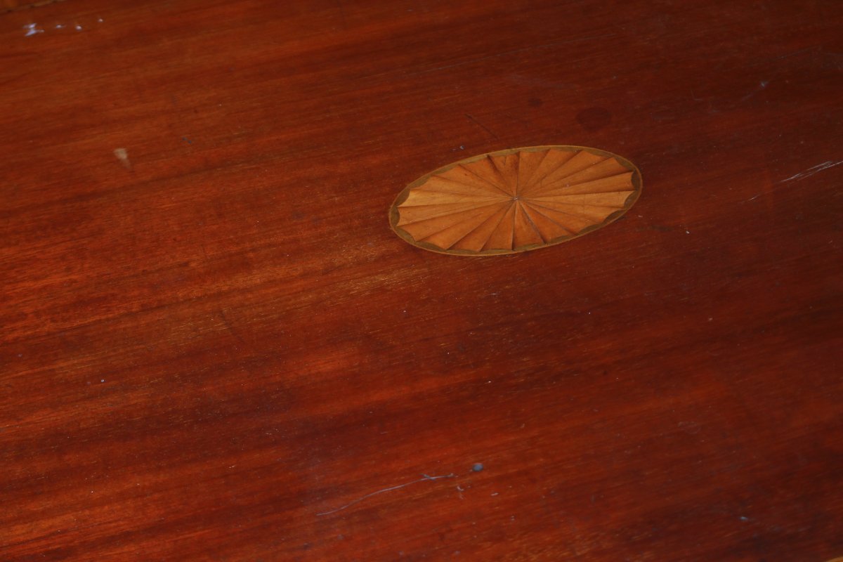 Victorian Coffee Table With Two Shelves, Made Of Mahogany With Inlay Work-photo-2