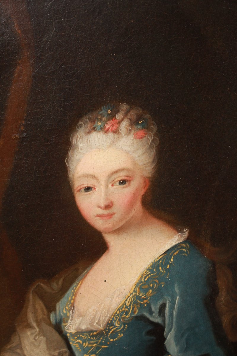 Portrait français du XVIIIe siècle d’une dame aristocratique en pied-photo-4