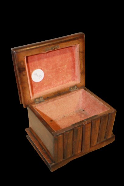 Inlaid Wooden Jewelry Box With A Dancing Scene-photo-3