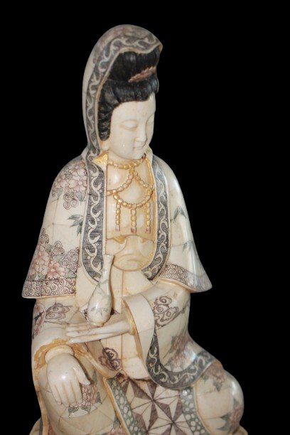 A Pair Of Elegant Oriental Sculptures Depicting Two Figures In Traditional Attire-photo-2