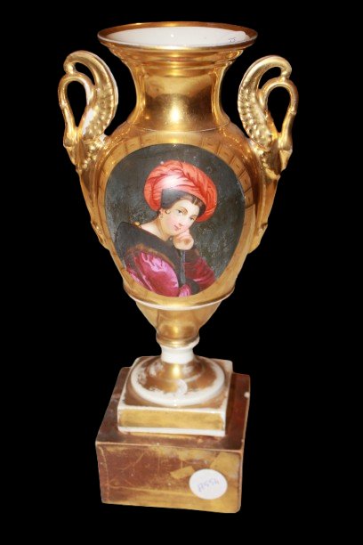 Élégante paire de vases français en porcelaine à portraits féminins peints à la main – XIXe siè-photo-3
