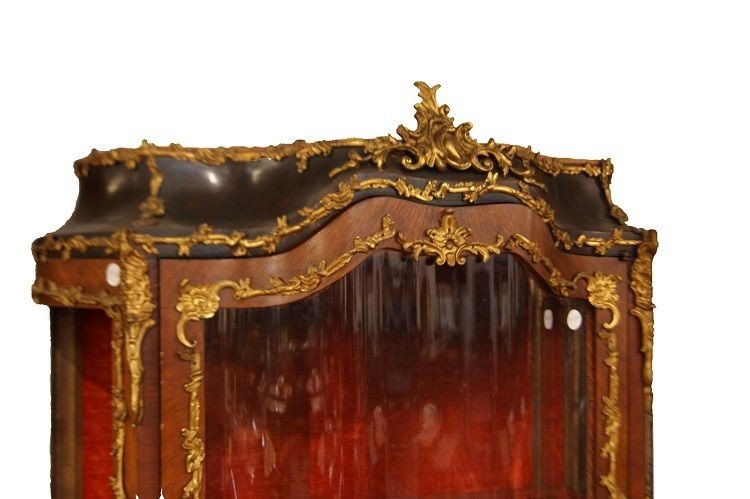 Superbe Vitrine De Style Louis XV Marquetée Des Années 1800 De Bronzes Et Cariatides-photo-2