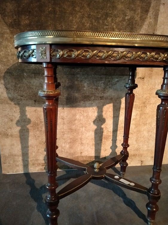 Petit Table d'Appoint Style Louis XVI Années 1800 Avec Marbre Rouge Français Et Riches Bronzes-photo-3