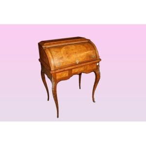 Superbe Bureau à Roulettes Français Des Années 1800 En Bois De Caroubier Richement Incrusté