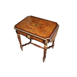 Précieuse Petite Table De Style Louis XVI Du XIXe Siècle, Avec Des Côtés Repliables marquetée